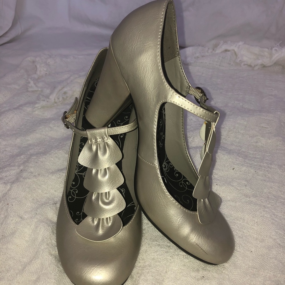 Champagne T Strap Pump